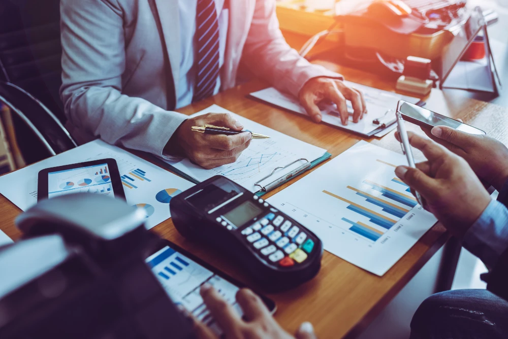 Revisión de balances y estados financieros en Valencia